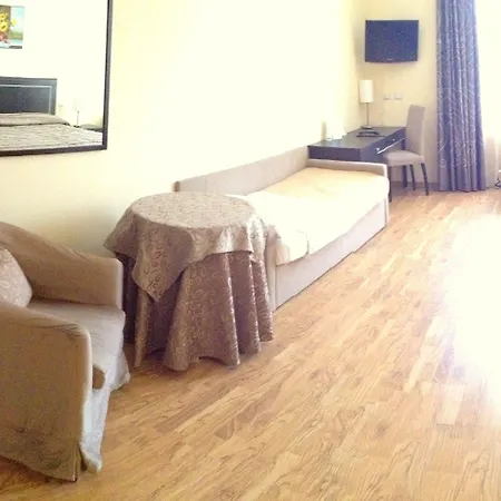 Hotel Cinzia 4*