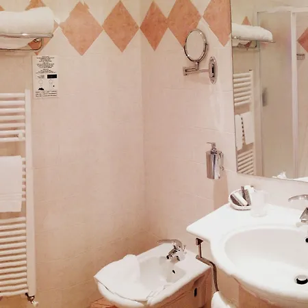 Cinzia Hotel