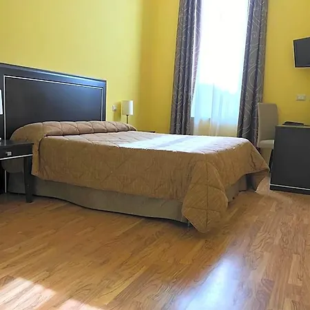 Cinzia 4*