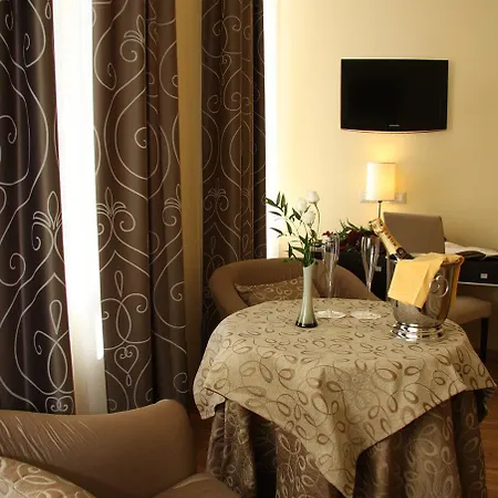 Cinzia Hotel